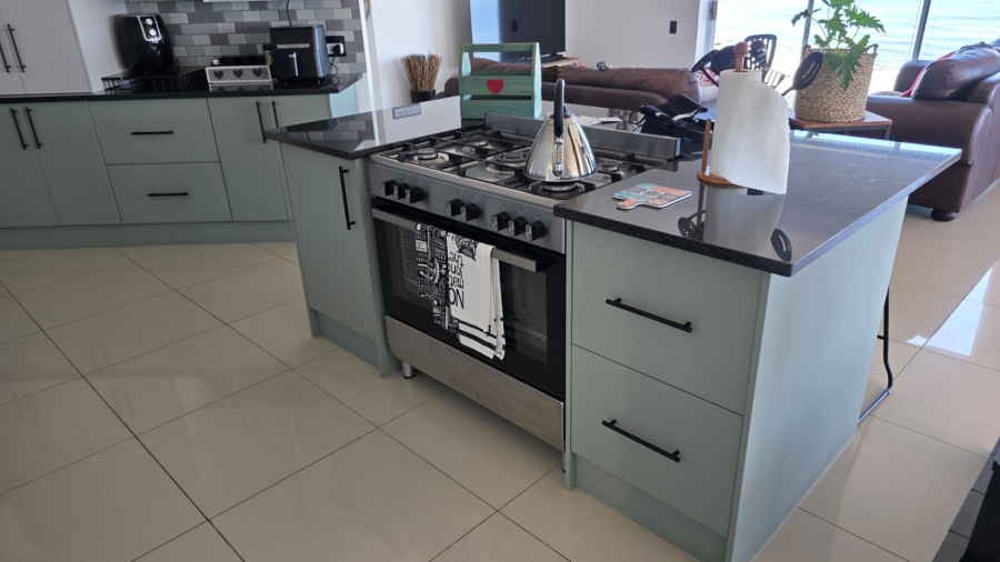 5 Bedroom Property for Sale in Dana Bay Western Cape